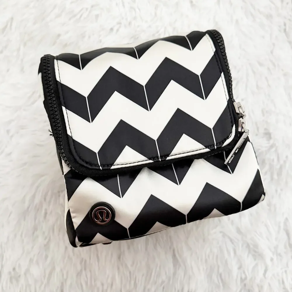 LULULEMON | Sink Shower Travel Kit | Arrow Chevron Cream Black Modular Organizer